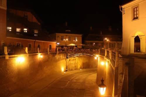 Studio Piata Mare Sibiu Exterior photo