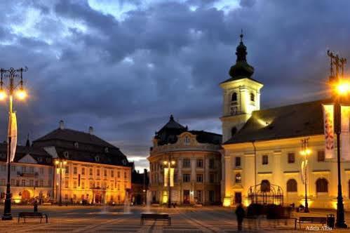 Studio Piata Mare Sibiu Exterior photo